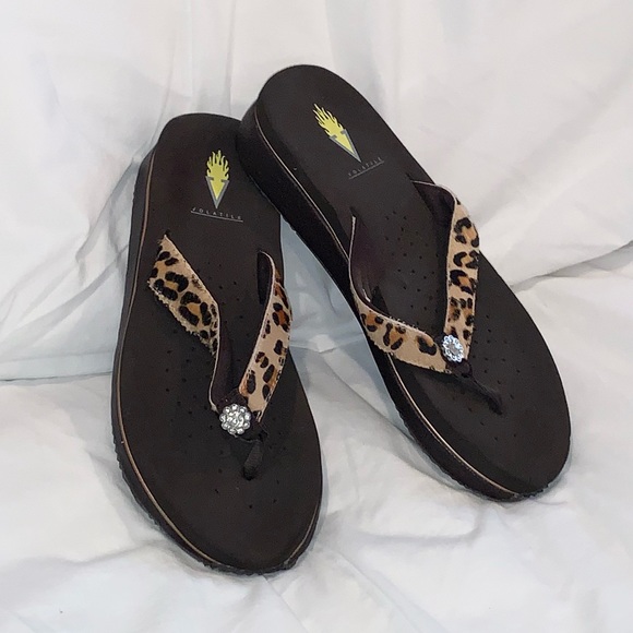 VOLATILE Cheetah fur rhinestone sandals womens suze 8 - Picture 2 of 9